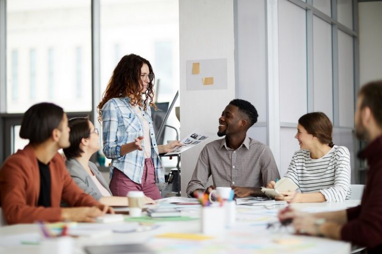 collaboration d'une équipe d'affaires