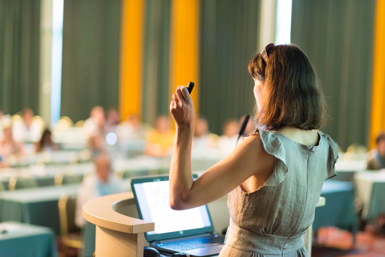 entrepreneur qui pitche